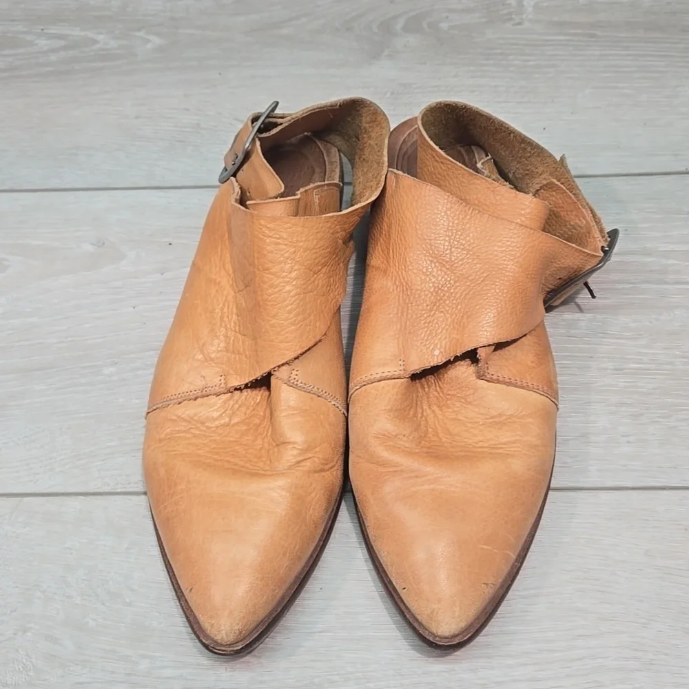 Free People Women Criss Cross Leather Hobo Boho Slip On Shoes Sz 40/9